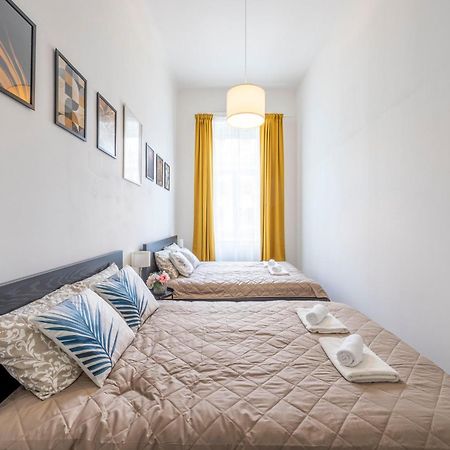 Spacious Cozy Home With 4Bedroom In The Heart Of Bp บูดาเปสต์ ภายนอก รูปภาพ